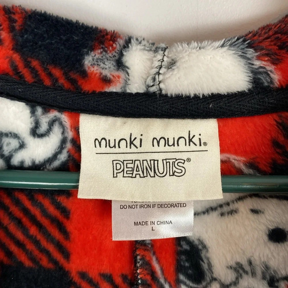Munki Munki Peanuts Buffalo plaid Hooded Onesie Snoopy size Large pajamas - Picture 6 of 11